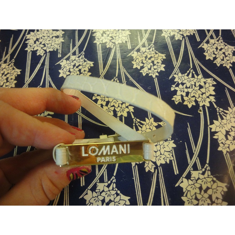 Lomani paris white wrap around buckle‎ bracelet